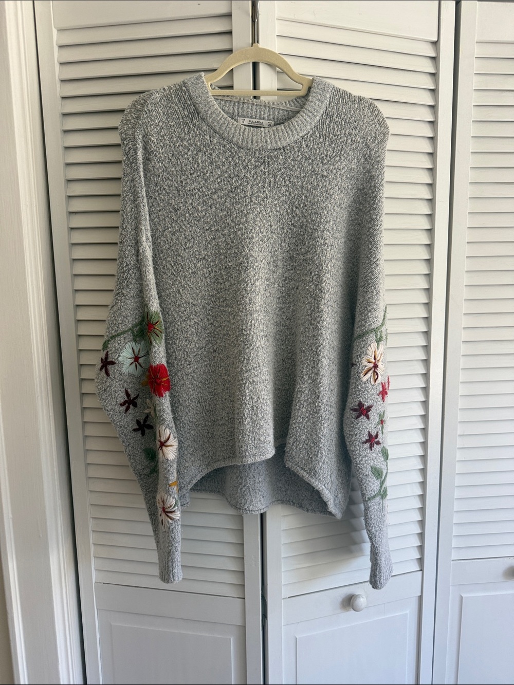 Pull&Bear Gray Floral Sweater